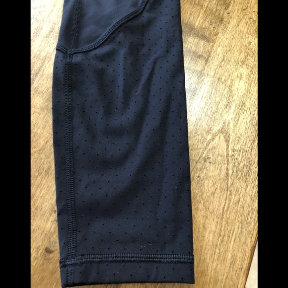 Lululemon tights 4 - Picture 8 of 8